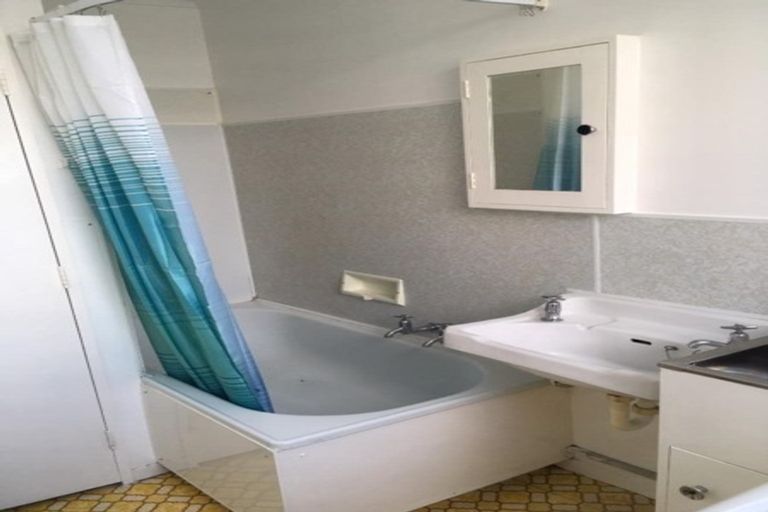 Photo of property in 3/255 Coutts Street, Rongotai, Wellington, 6022