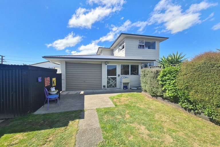 Photo of property in 36 Seabury Avenue, Foxton Beach, Foxton, 4815