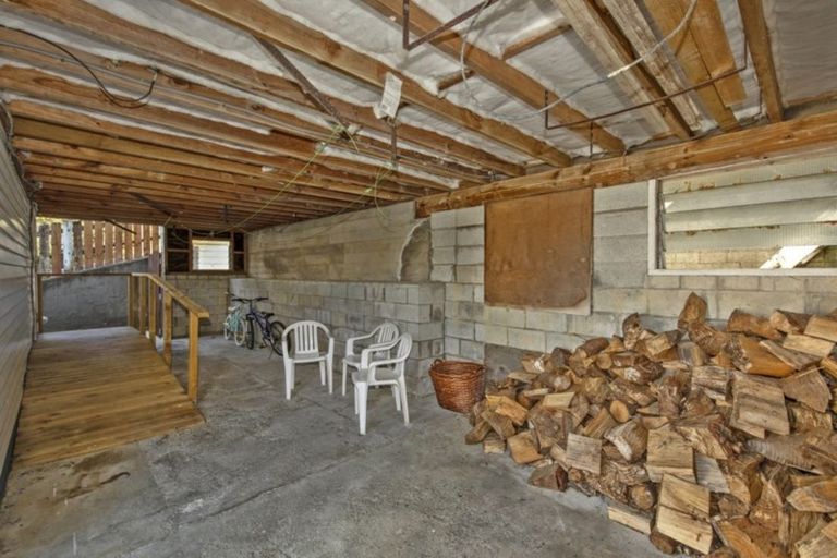 Photo of property in 368 George Street, Stokes Valley, Lower Hutt, 5019