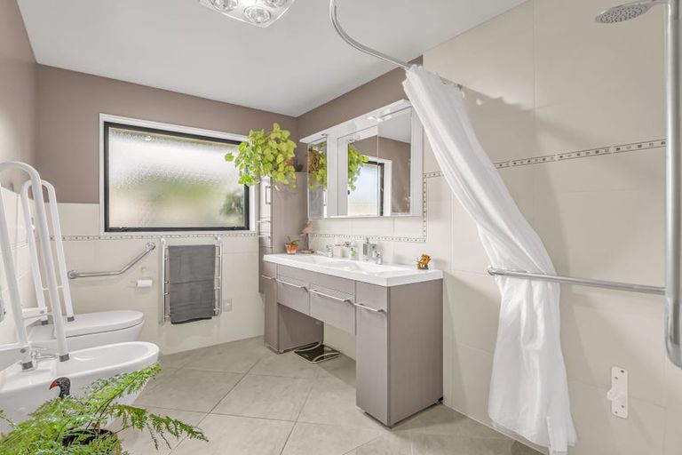 Photo of property in 6 Enverton Drive, Rangiora, 7400