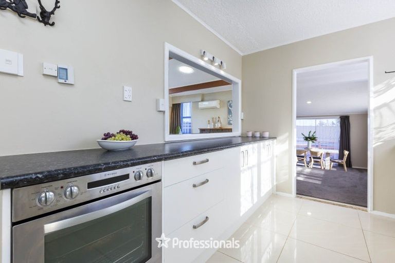 Photo of property in 19 Sunnyview Drive, Brown Owl, Upper Hutt, 5018