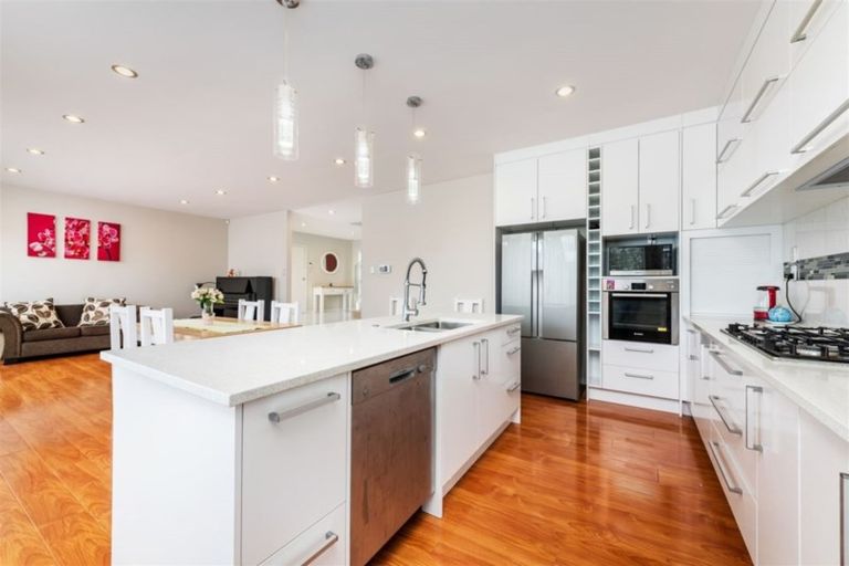 Photo of property in 10a Merchant Avenue, Te Atatu South, Auckland, 0610