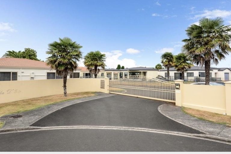 Photo of property in 14 Sudbury Court, Rototuna North, Hamilton, 3210