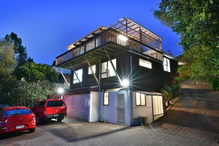 Photo of property in 504 Beach Road, Murrays Bay, Auckland, 0630
