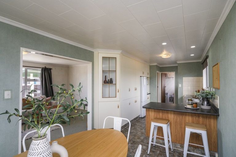 Photo of property in 7 Dunk Place, Milson, Palmerston North, 4414