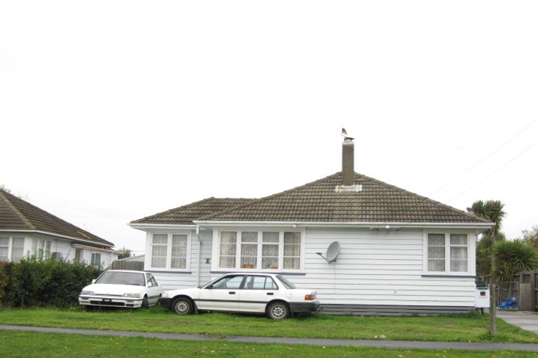 Photo of property in 14 Uxbridge Street, Northcote, Christchurch, 8052