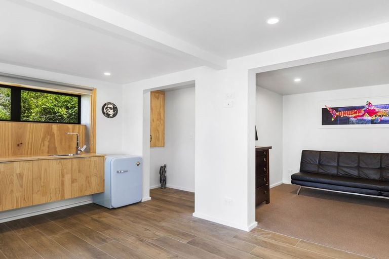 Photo of property in 32 Omokoroa Road, Omokoroa, 3114