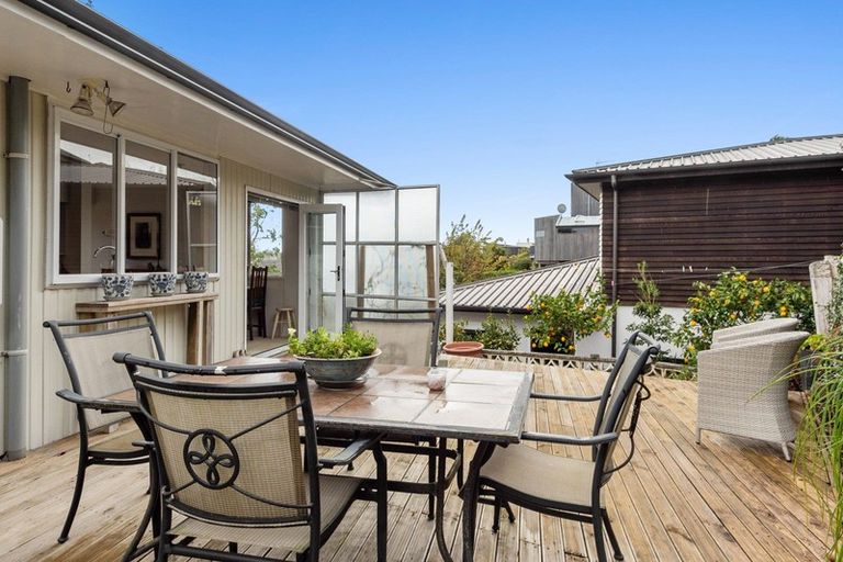 Photo of property in 3 Woodstock Road, Fairfield, Hamilton, 3214