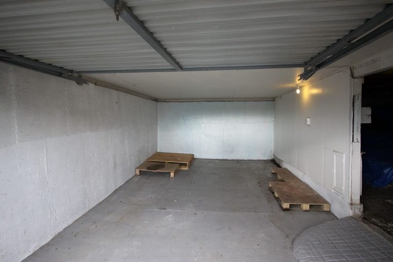 Photo of property in 47 Link Road, Newlands, Wellington, 6037