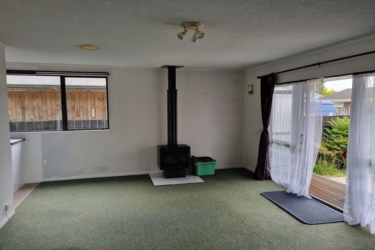 Photo of property in 2/87 Manuroa Road, Takanini, 2112