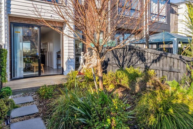 Photo of property in 61 Te Aparangi Road, Papakura, 2110