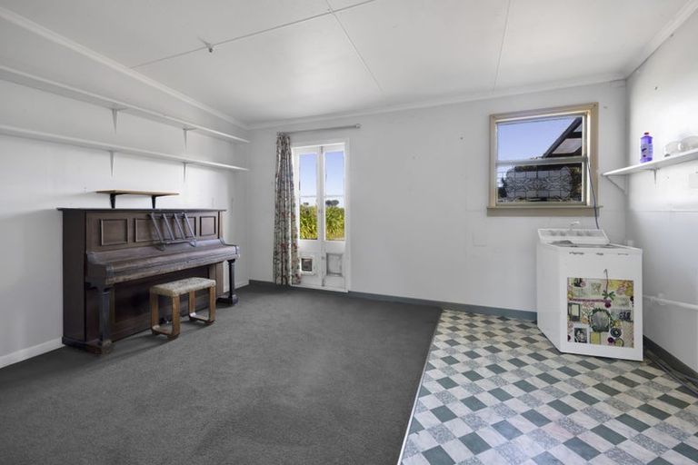Photo of property in 2 Wilson Road, Opunake, 4616