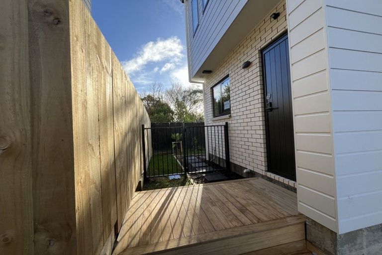 Photo of property in 69 Paetai Lane, Te Atatu Peninsula, Auckland, 0610