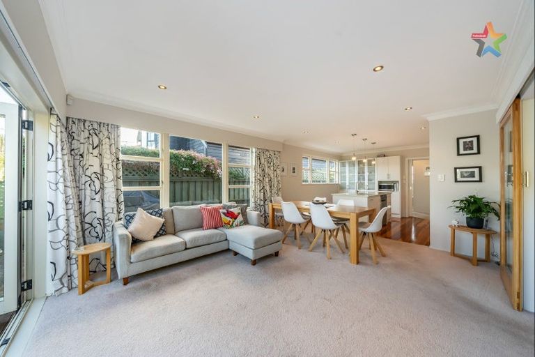 Photo of property in 27 Hinau Street, Woburn, Lower Hutt, 5010