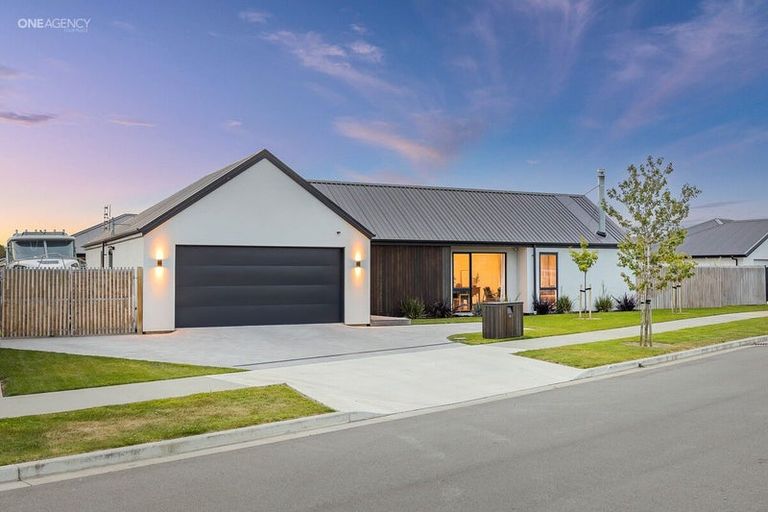 Photo of property in 46 Mcquillan Avenue, Woodend, 7610