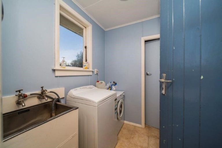 Photo of property in 53 Burns Street, Hawera, 4610