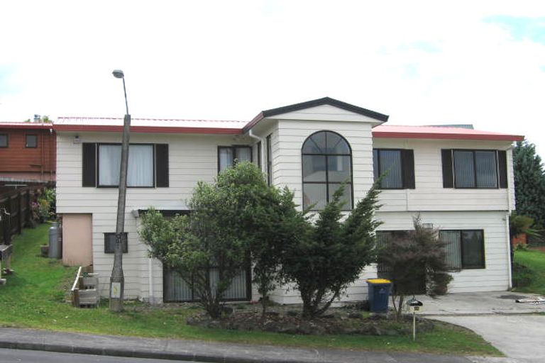 Photo of property in 22 Addison Drive, Glendene, Auckland, 0602