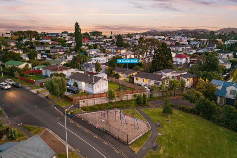 Photo of property in 34 Kelman Road, Kelston, Auckland, 0602