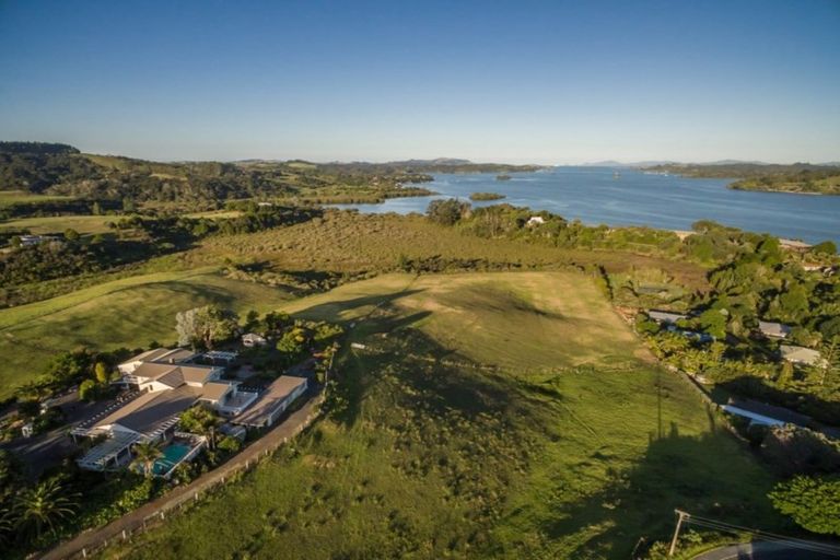 Photo of property in 79 Skudders Beach Road, Kerikeri, 0294