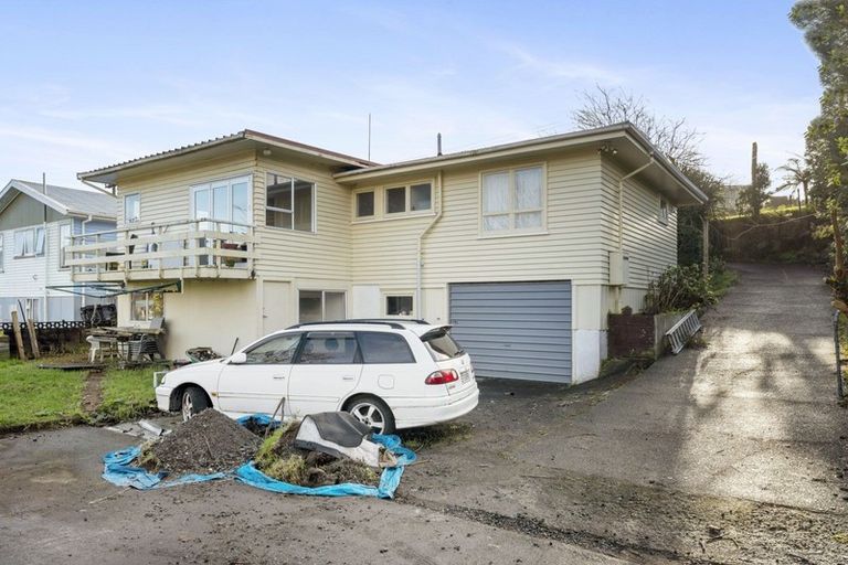 Photo of property in 119 Omata Road, Marfell, New Plymouth, 4310