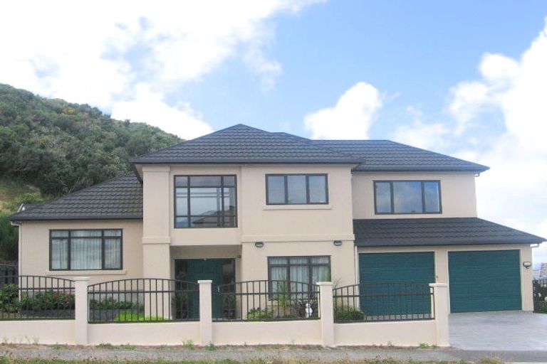 Photo of property in 4 Waterhouse Drive, Brooklyn, Wellington, 6021