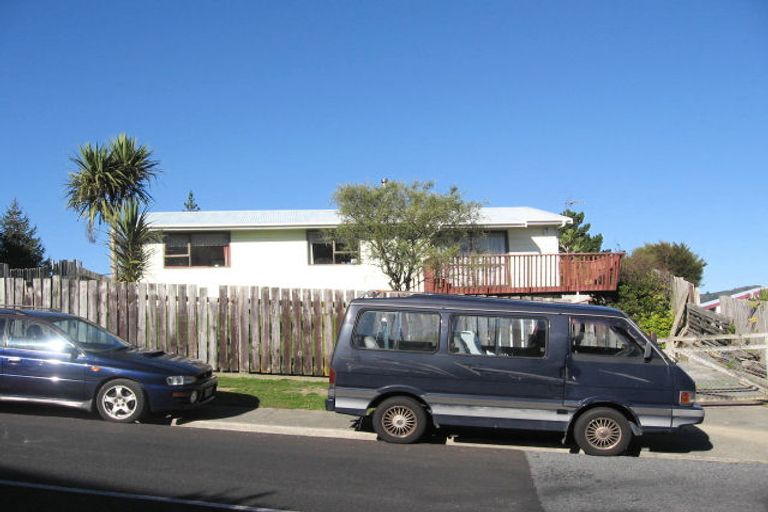 Photo of property in 44 Lord Street, Stokes Valley, Lower Hutt, 5019