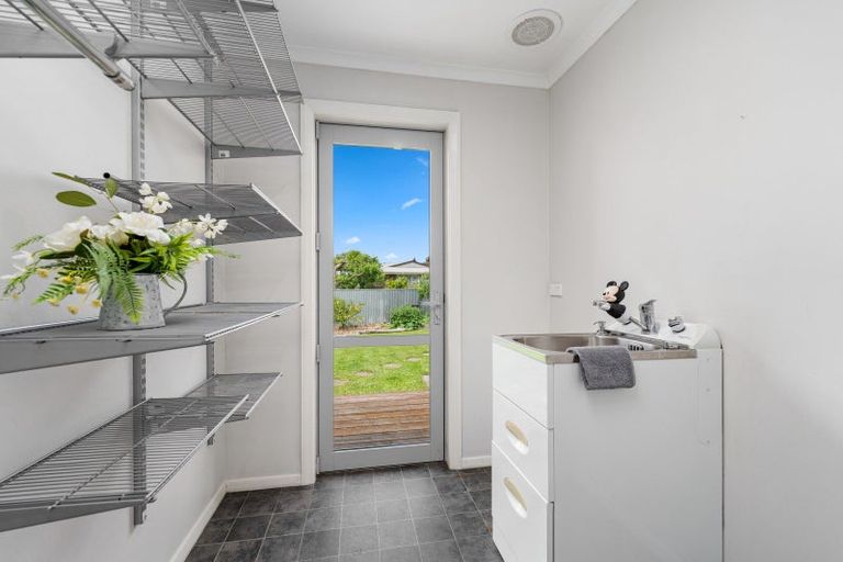 Photo of property in 4 Marsden Place, Awapuni, Palmerston North, 4412