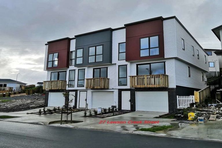 Photo of property in 27 Lawson Creek Street, Massey, Auckland, 0614