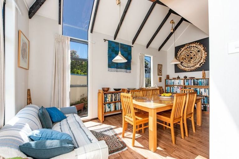 Photo of property in 20 Carlisle Street, Island Bay, Wellington, 6023