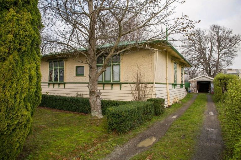 Photo of property in 1 Windsor Street, Dannevirke, 4930