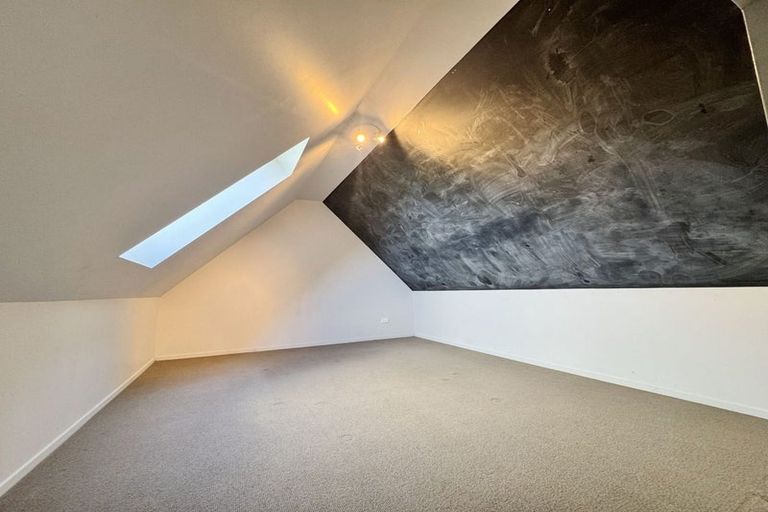 Photo of property in 32 Henwood Road, Taupaki, Henderson, 0782