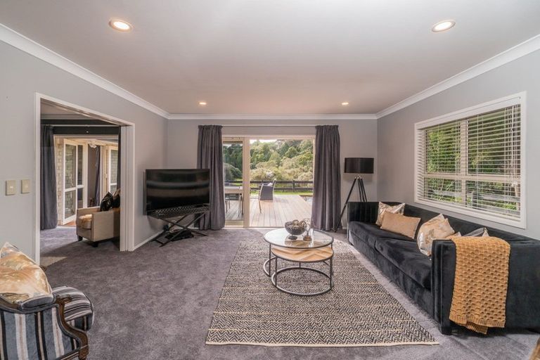 Photo of property in 30 Norman Close, The Gardens, Auckland, 2105