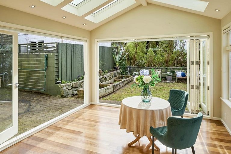 Photo of property in 14 Flers Street, Karori, Wellington, 6012