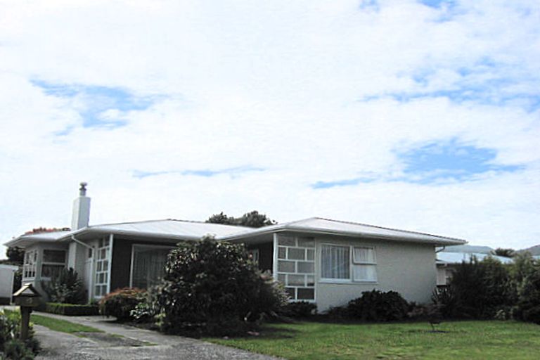 Photo of property in 19 Shelley Crescent, Stoke, Nelson, 7011