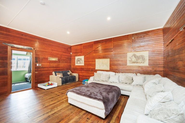 Photo of property in 359 Newbury Line, Bunnythorpe, Palmerston North, 4478