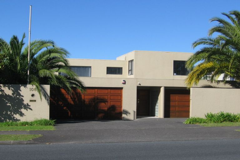 Photo of property in 106 Wiseley Road, West Harbour, Auckland, 0618