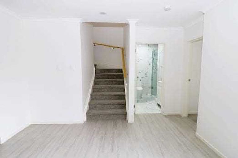 Photo of property in 4c Old Wairoa Road, Papakura, 2110