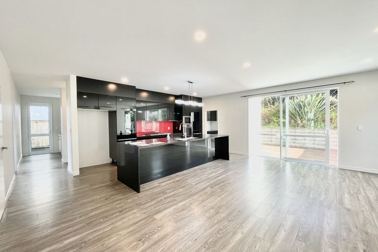 Photo of property in 41 Remuremu Street, Long Bay, Auckland, 0630