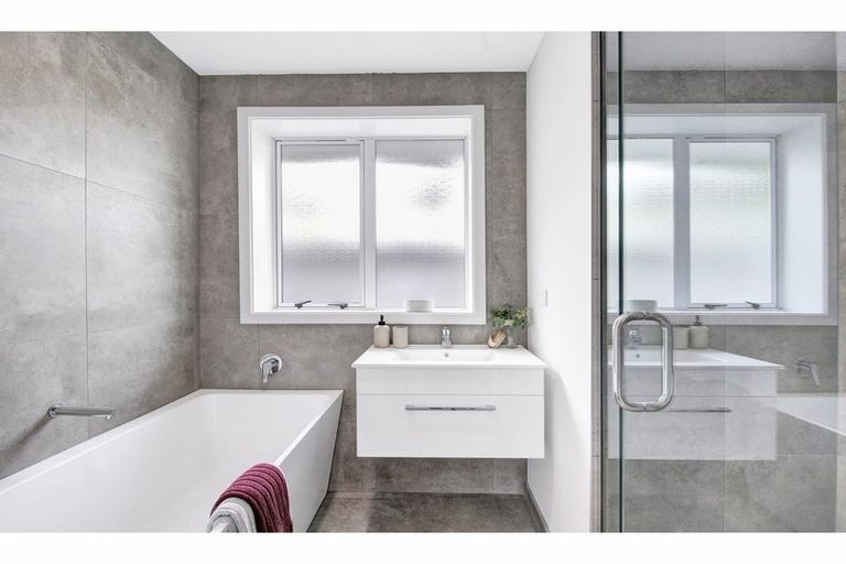 Photo of property in 16b Opal Place, Casebrook, Christchurch, 8051