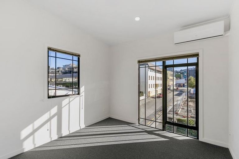 Photo of property in Mendoza Terraces, 9 Ebor Street, Te Aro, Wellington, 6011