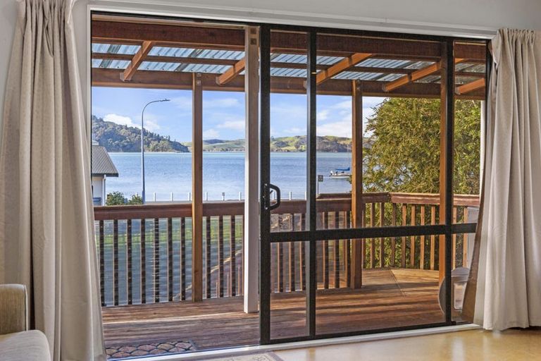 Photo of property in 50 Lorenzen Bay Road, Raglan, 3225