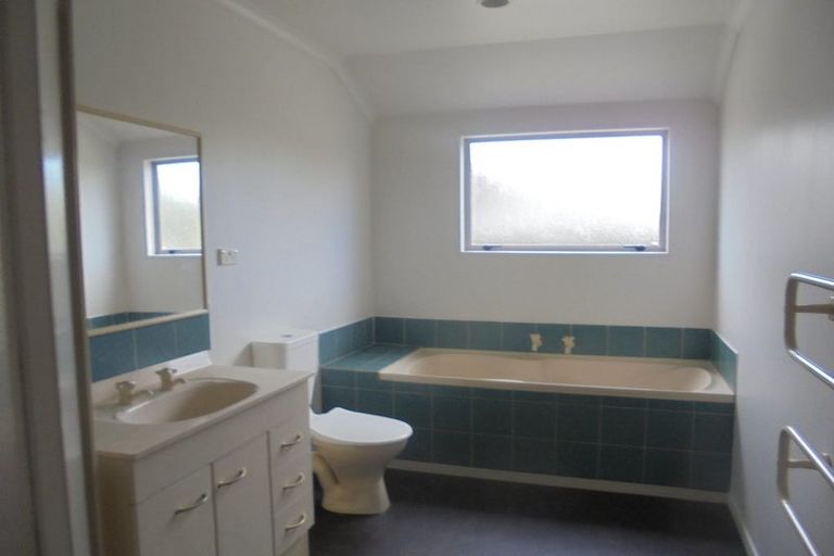 Photo of property in 13 Church Road, Pukete, Hamilton, 3200