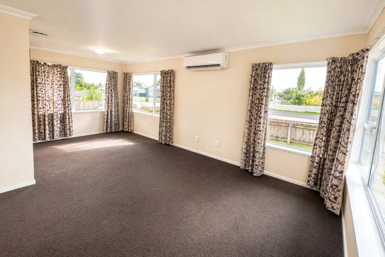 Photo of property in 21 Mako Mako Road, Levin, 5510