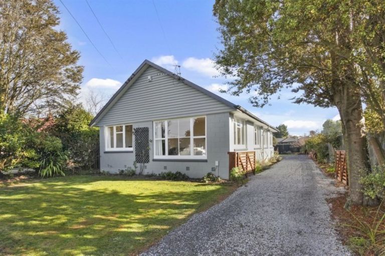 Photo of property in 15 Uxbridge Street, Northcote, Christchurch, 8052