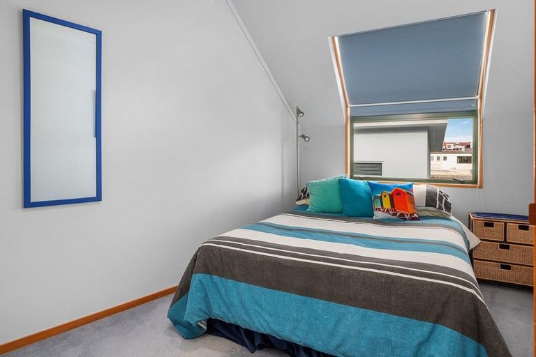 Photo of property in 62d Maunganui Road, Mount Maunganui, 3116