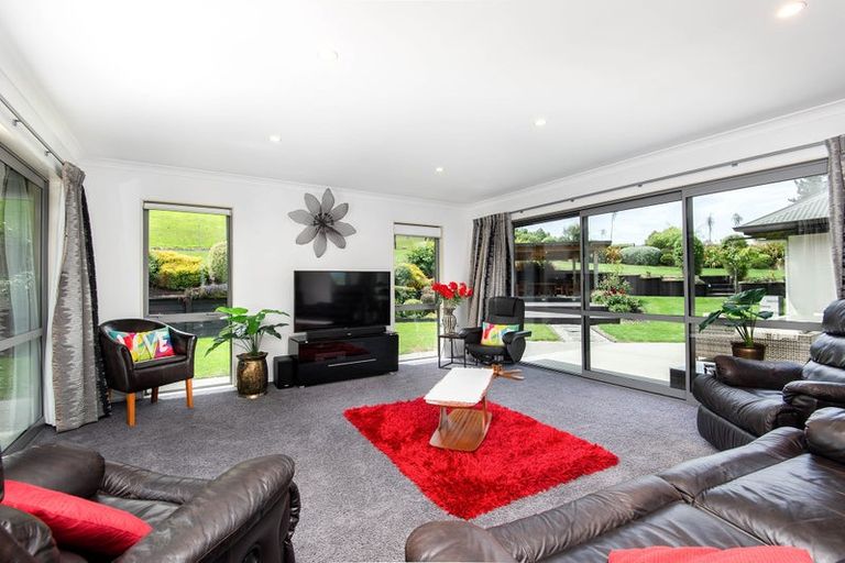 Photo of property in 36 Tara Hills Drive, North Taieri, Mosgiel, 9092