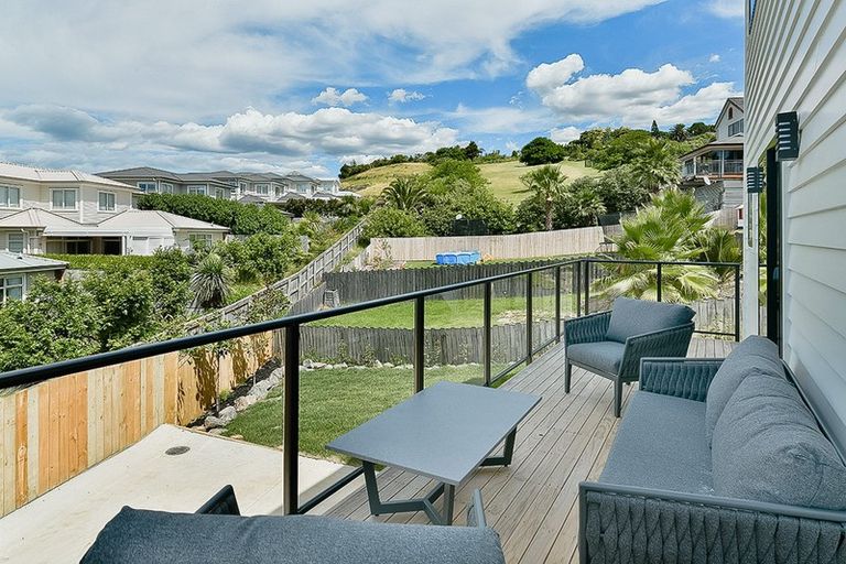 Photo of property in 61 Landmark Terrace, Orewa, 0931