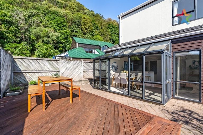 Photo of property in 2/27 Mawson Street, Waiwhetu, Lower Hutt, 5010