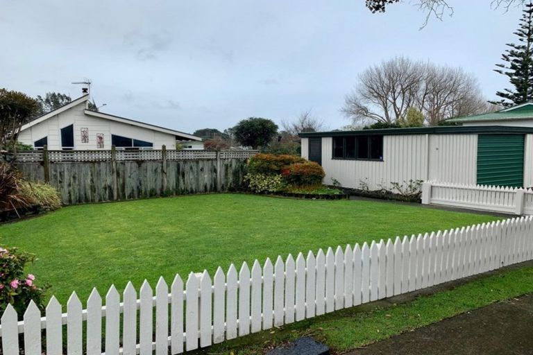 Photo of property in 12 Sarten Street, Waitara, 4320