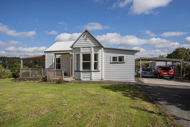 Photo of property in 46 Whakapirau Road, Maungaturoto, 0583